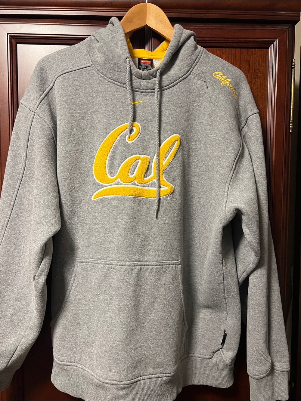 Like New Nike Team Gray & Gold 'Cal' Bears University Football Hoodie Sweatshirt